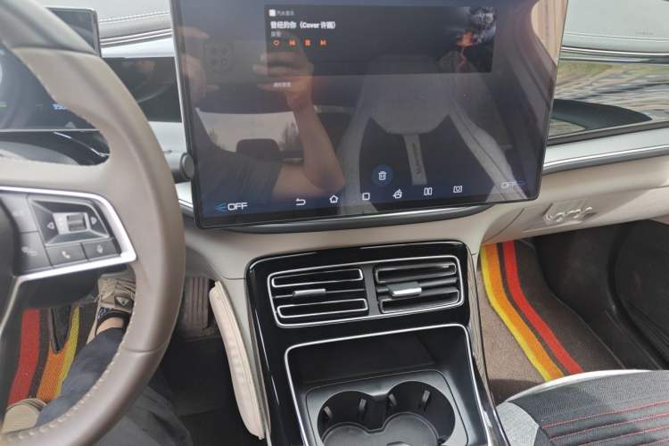 Used BYD Qin PLUS 2023 Champion Edition DM-i 120KM Leading Model Audio And AC Panel