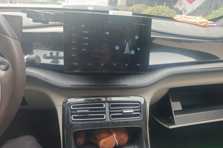 Used BYD Qin PLUS 2023 Champion Edition DM-i 55KM Leading Model Audio And AC Panel