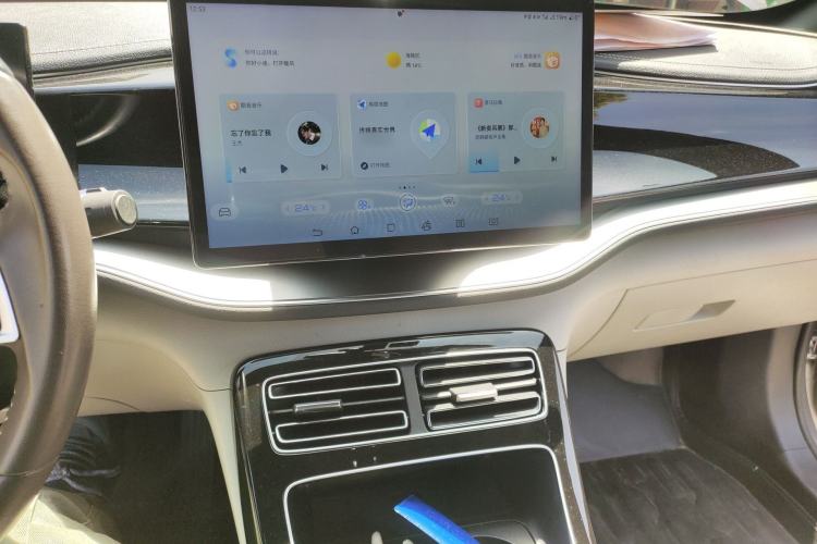 Used BYD Qin PLUS 2023 Champion Edition DM-i 120KM Beyond Model Audio And AC Panel