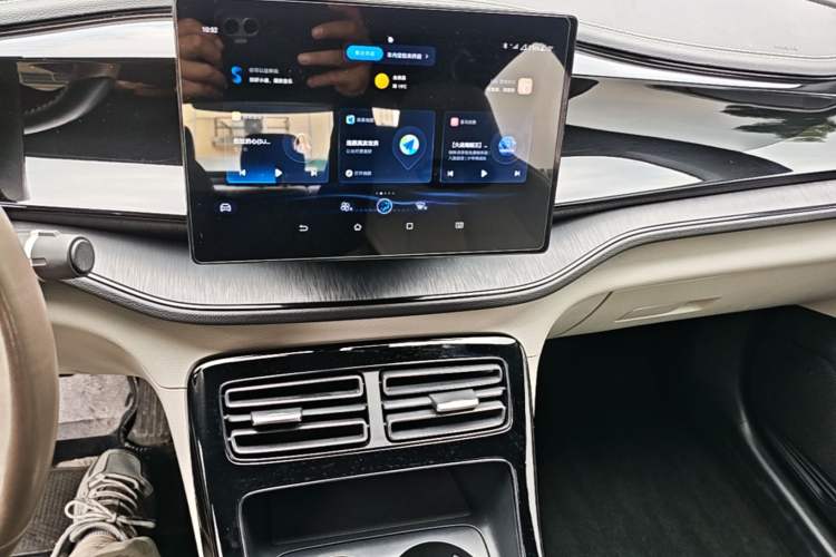 Used BYD Qin PLUS 2023 Champion Edition DM-i 55KM Leading Model Audio And AC Panel