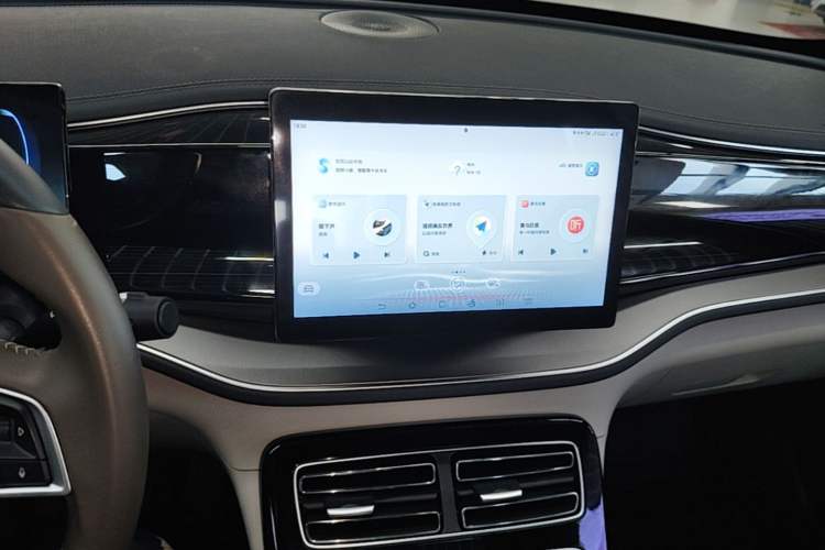 Used BYD Qin PLUS 2023 Champion Edition DM-i 55KM Superior Model Audio And AC Panel