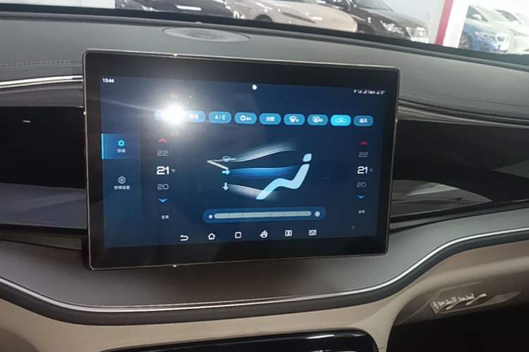 Used BYD Qin PLUS 2023 Champion Edition EV 420KM Superior Model Audio And AC Panel
