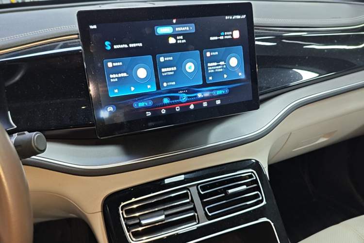 Used BYD Qin PLUS 2023 Champion Edition DM-i 55KM Superior Model Audio And AC Panel