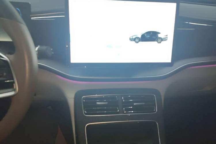 Used BYD Qin PLUS 2023 Champion Edition DM-i 120KM Excellence Model Audio And AC Panel