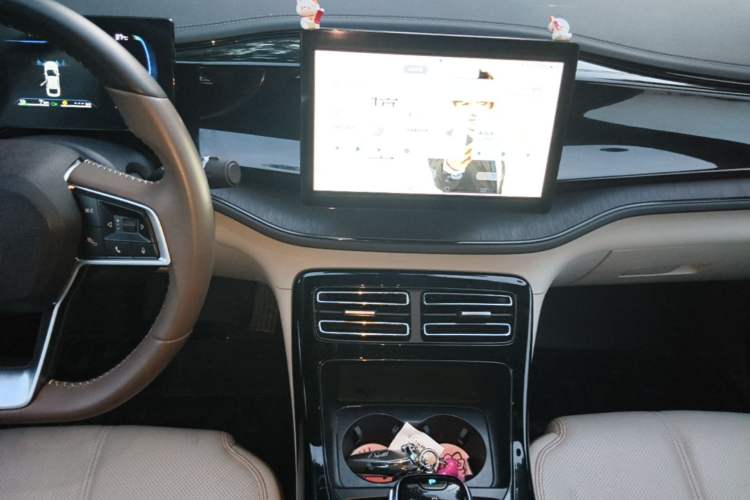 Used BYD Qin PLUS 2023 Champion Edition DM-i 55KM Leading Model Audio And AC Panel