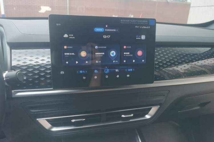 Used BYD Qin PLUS 2023 EV 510KM Travel Edition Audio And AC Panel