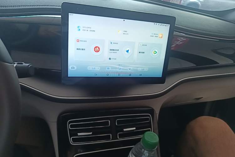 Used BYD Qin PLUS 2023 Champion Edition EV 420KM Leading Model Audio And AC Panel