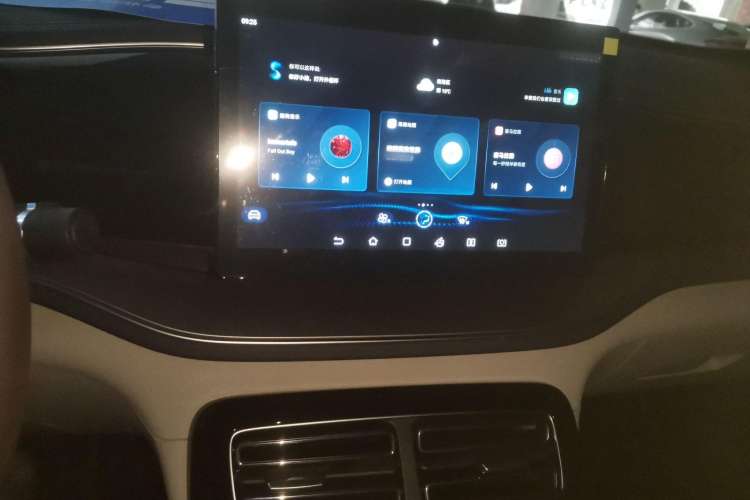 Used BYD Qin PLUS 2023 Champion Edition DM-i 120KM Leading Model Audio And AC Panel