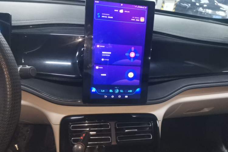 Used BYD Qin PLUS 2023 Champion Edition DM-i 55KM Leading Model Audio And AC Panel