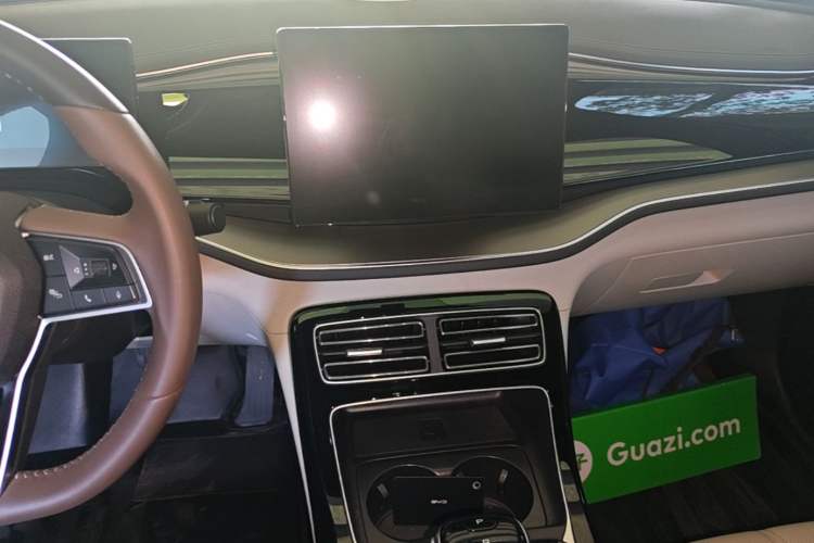 Used BYD Qin PLUS 2023 Champion Edition DM-i 55KM Superior Model Audio And AC Panel