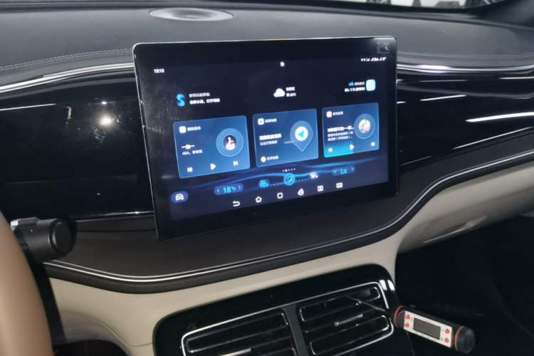 Used BYD Qin PLUS 2023 Champion Edition DM-i 55KM Superior Model Audio And AC Panel