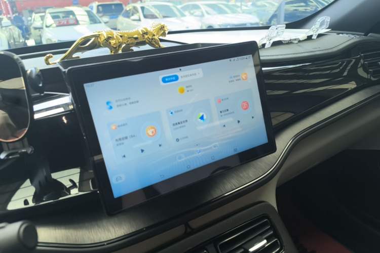 Used BYD Qin PLUS 2023 Champion Edition DM-i 55KM Leading Model Audio And AC Panel