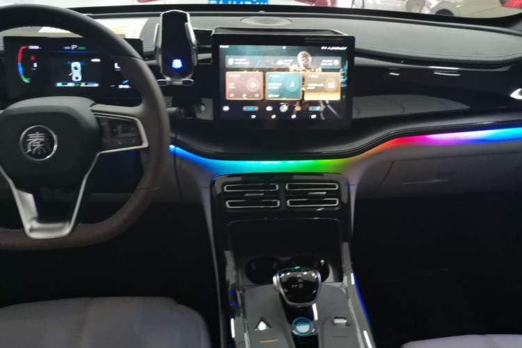Used BYD Qin PLUS 2023 Champion Edition DM-i 55KM Leading Model Audio And AC Panel