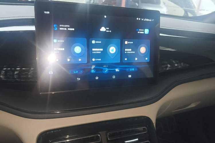 Used BYD Qin PLUS 2023 Champion Edition DM-i 55KM Leading Model Audio And AC Panel