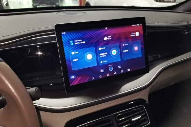 Used BYD Qin PLUS 2023 Champion Edition DM-i 55KM Superior Model Audio And AC Panel