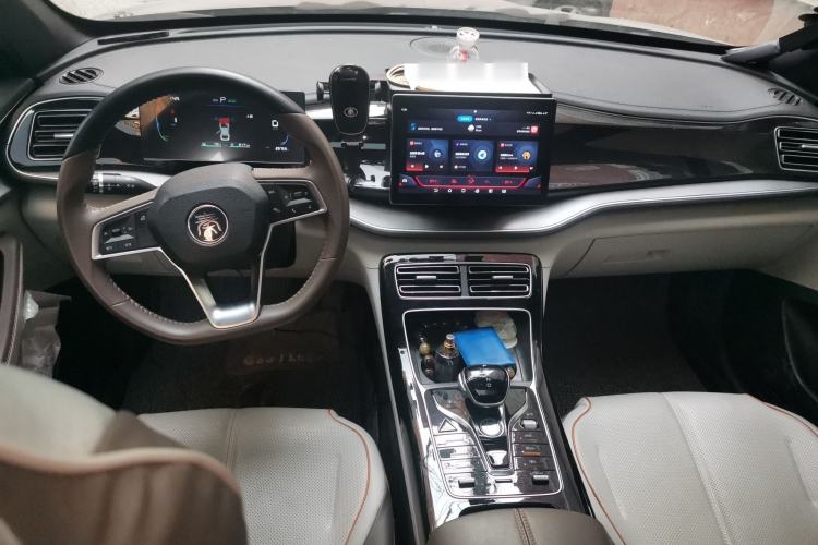 Used BYD Qin PLUS 2023 Champion Edition DM-i 120KM Leading Model Center Console