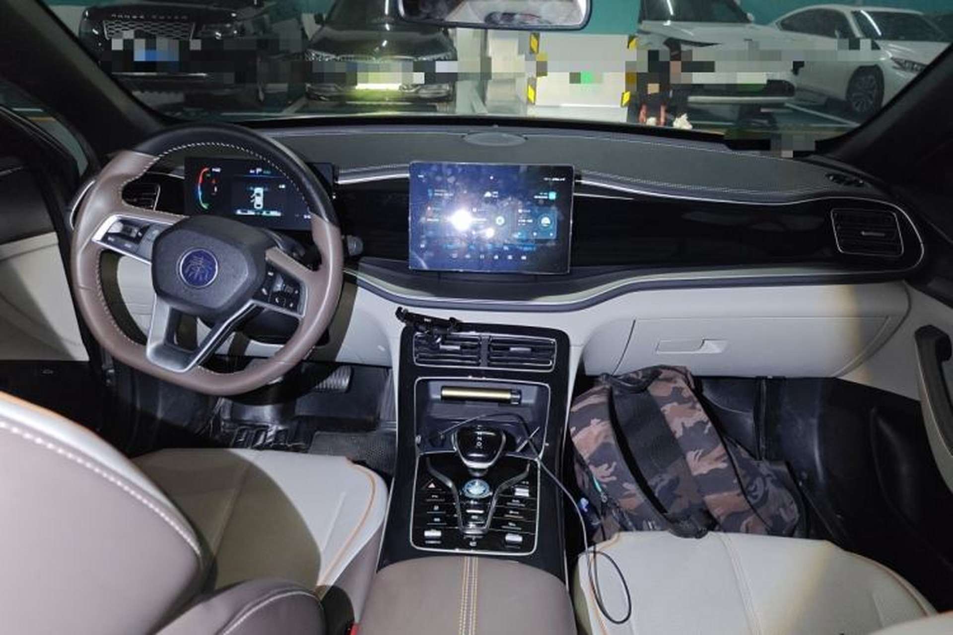 Used BYD Qin PLUS 2023 Champion Edition DM-i 120KM Leading Model Center Console