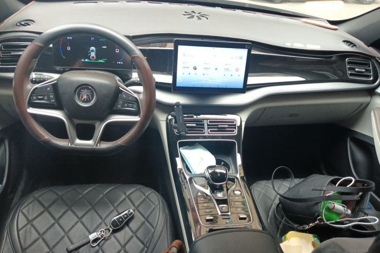 Used BYD Qin PLUS 2023 Champion Edition EV 420KM Leading Model Center Console