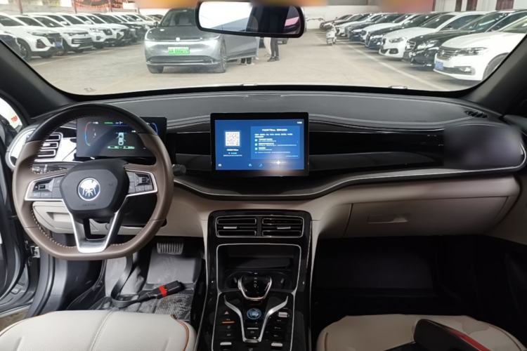 Used BYD Qin PLUS 2023 Champion Edition DM-i 120KM Leading Model Center Console