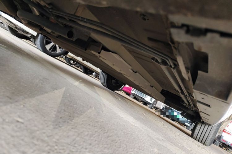 Used BYD Qin PLUS 2023 Champion Edition DM-i 55KM Leading Model Chassis Front Left