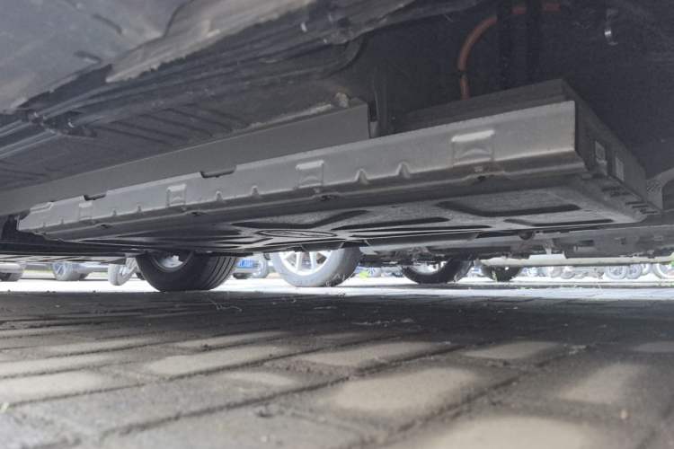 Used BYD Qin PLUS 2023 Champion Edition DM-i 55KM Leading Model Chassis Rear Left