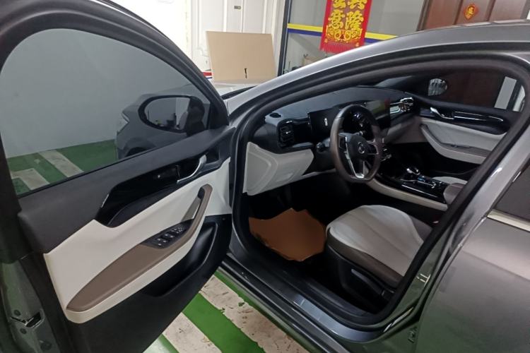 Used BYD Qin PLUS 2023 Champion Edition DM-i 55KM Leading Model Driver Seat