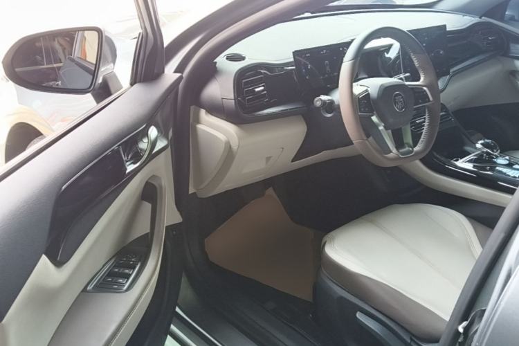 Used BYD Qin PLUS 2023 Champion Edition DM-i 55KM Leading Model Driver Seat