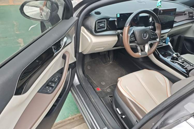 Used BYD Qin PLUS 2023 Champion Edition EV 510KM Excellence Model Driver Seat