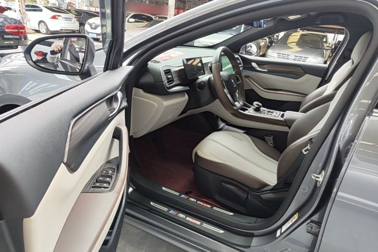 Used BYD Qin PLUS 2023 Champion Edition DM-i 55KM Leading Model Driver Seat