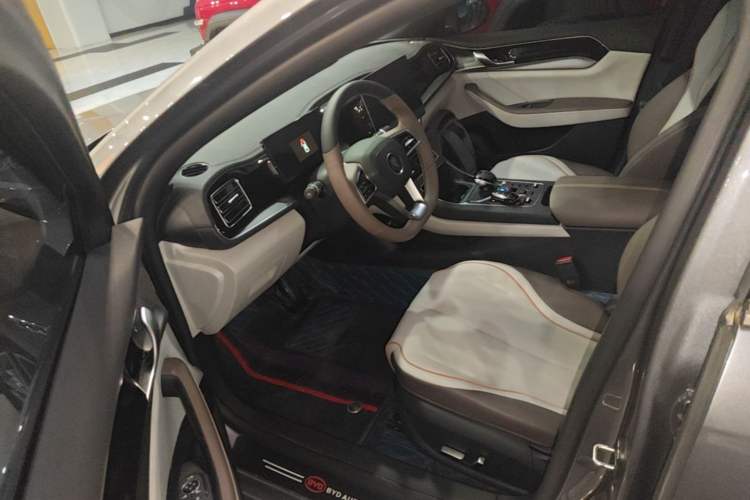 Used BYD Qin PLUS 2023 Champion Edition DM-i 120KM Beyond Model Driver Seat
