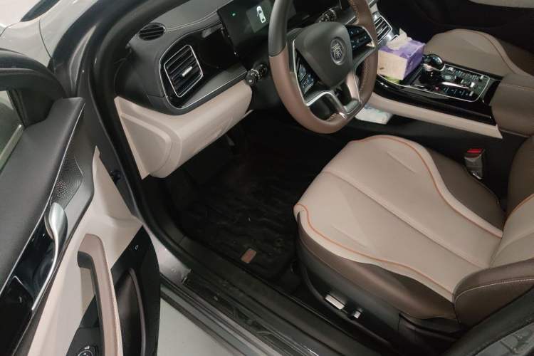 Used BYD Qin PLUS 2023 Champion Edition EV 420KM Superior Model Driver Seat