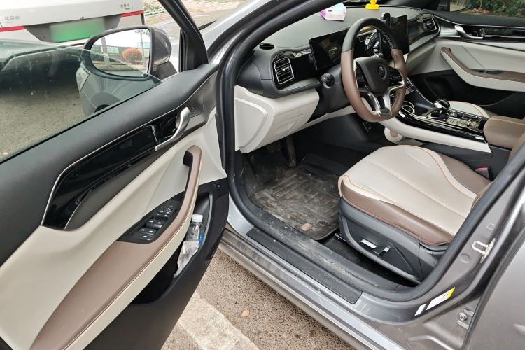 Used BYD Qin PLUS 2023 Champion Edition EV 510KM Beyond Model Driver Seat