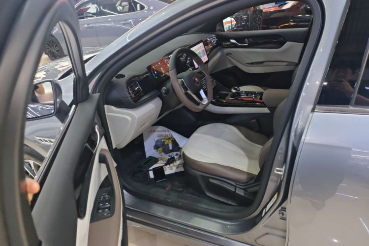 Used BYD Qin PLUS 2023 Champion Edition DM-i 55KM Leading Model Driver Seat