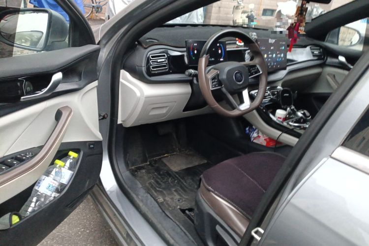 Used BYD Qin PLUS 2023 Champion Edition DM-i 55KM Leading Model Driver Seat