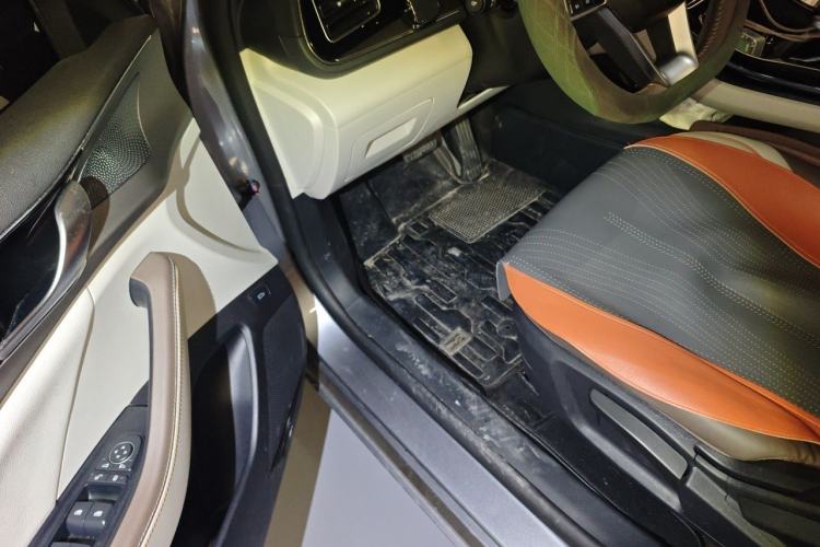Used BYD Qin PLUS 2023 Champion Edition DM-i 120KM Leading Model Driver Seat