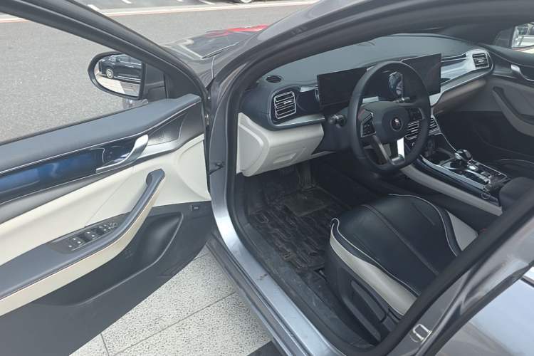 Used BYD Qin PLUS 2023 Champion Edition DM-i 120KM Leading Model Driver Seat