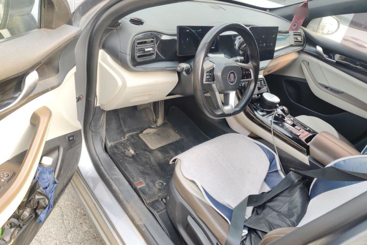 Used BYD Qin PLUS 2023 Champion Edition DM-i 55KM Leading Model Driver Seat