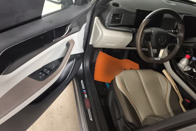 Used BYD Qin PLUS 2023 Champion Edition DM-i 120KM Leading Model Driver Seat
