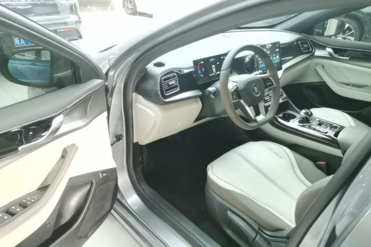 Used BYD Qin PLUS 2023 Champion Edition DM-i 120KM Leading Model Driver Seat