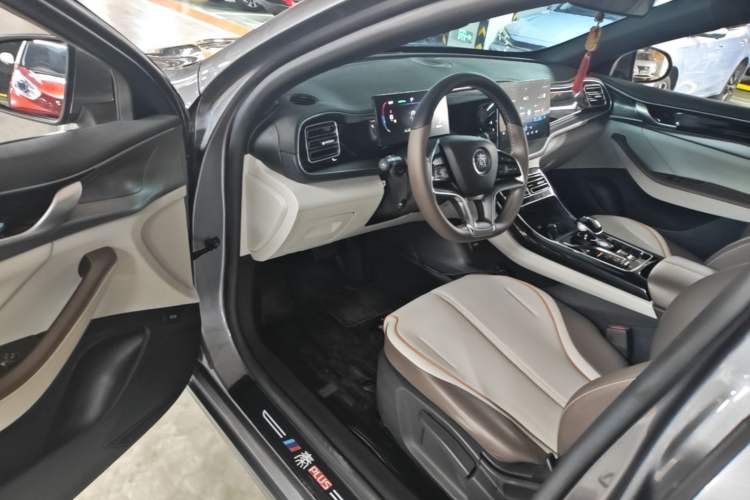 Used BYD Qin PLUS 2023 Champion Edition EV 510KM Leading Model Driver Seat