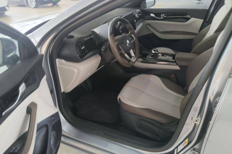 Used BYD Qin PLUS 2023 Champion Edition DM-i 55KM Leading Model Driver Seat