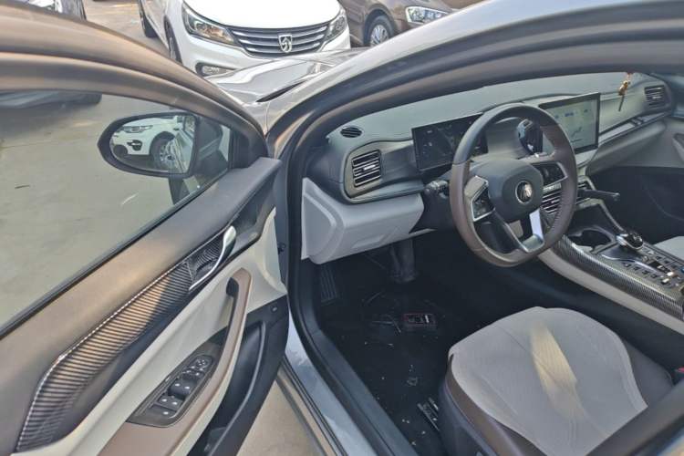 Used BYD Qin PLUS 2023 Champion Edition DM-i 55KM Leading Model Driver Seat