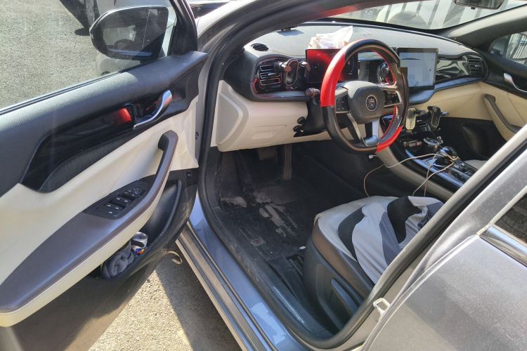 Used BYD Qin PLUS 2023 Champion Edition DM-i 55KM Leading Model Driver Seat
