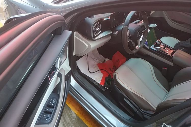 Used BYD Qin PLUS 2023 Champion Edition DM-i 120KM Leading Model Driver Seat