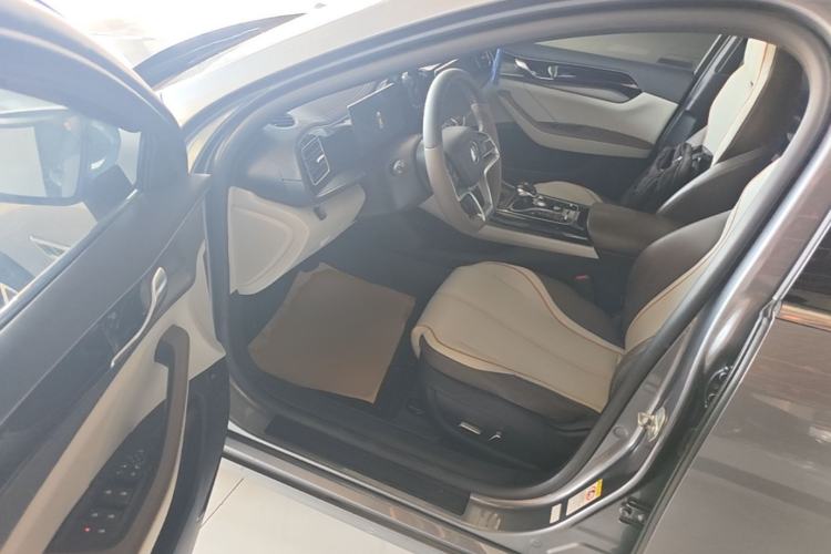 Used BYD Qin PLUS 2023 Champion Edition EV 510KM Beyond Model Driver Seat