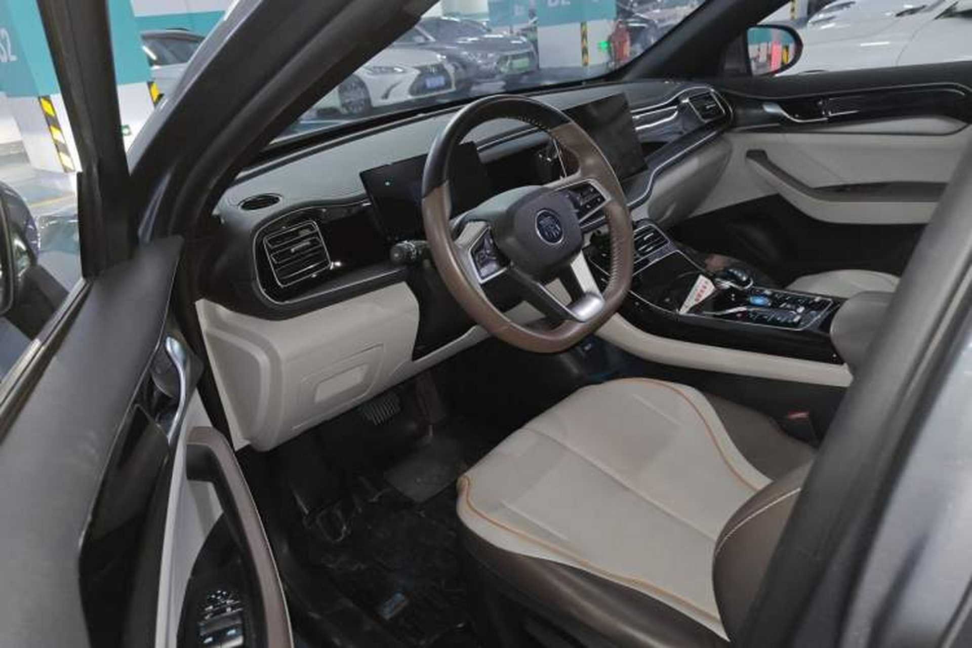 Used BYD Qin PLUS 2023 Champion Edition DM-i 120KM Leading Model Driver Seat