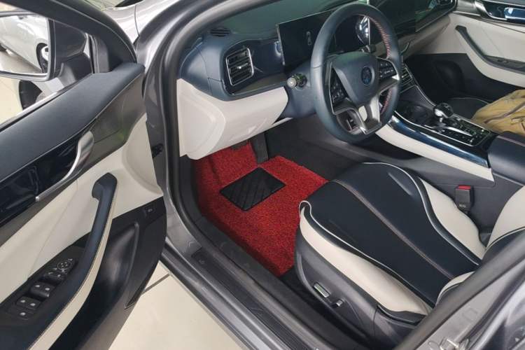 Used BYD Qin PLUS 2023 Champion Edition EV 510KM Excellence Model Driver Seat