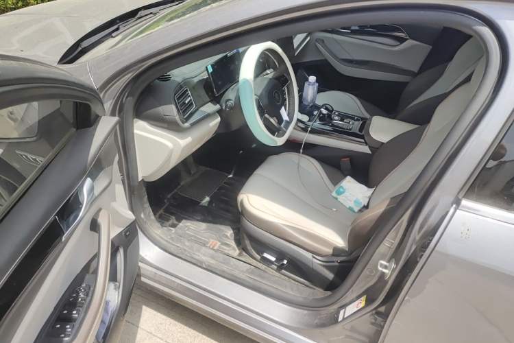 Used BYD Qin PLUS 2023 Champion Edition DM-i 120KM Beyond Model Driver Seat