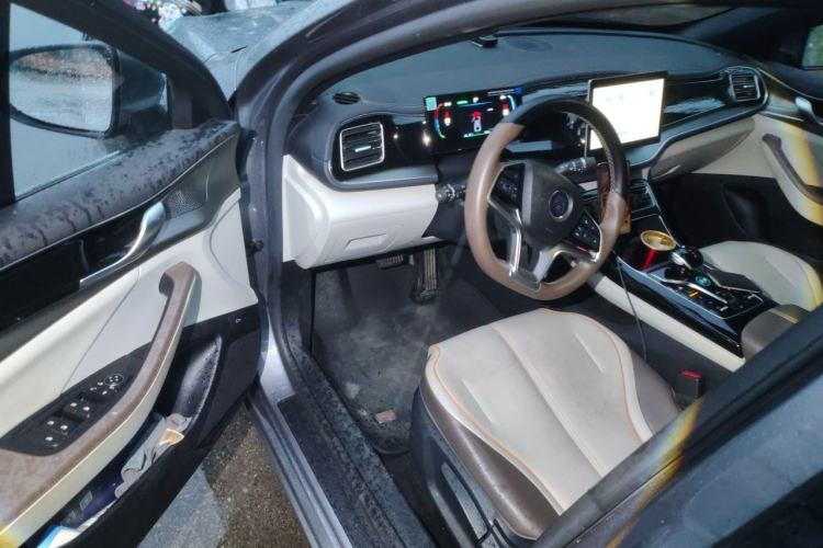 Used BYD Qin PLUS 2023 Champion Edition EV 510KM Leading Model Driver Seat