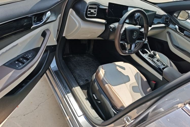 Used BYD Qin PLUS 2023 Champion Edition EV 420KM Superior Model Driver Seat